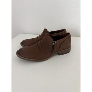 Clarks Womens Camzin Pace Loafer Bootie Brown Leather Size 8 Zipper